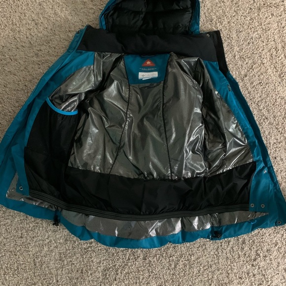 Columbia Winter Ski Coat in Great Condition - Picture 4 of 4